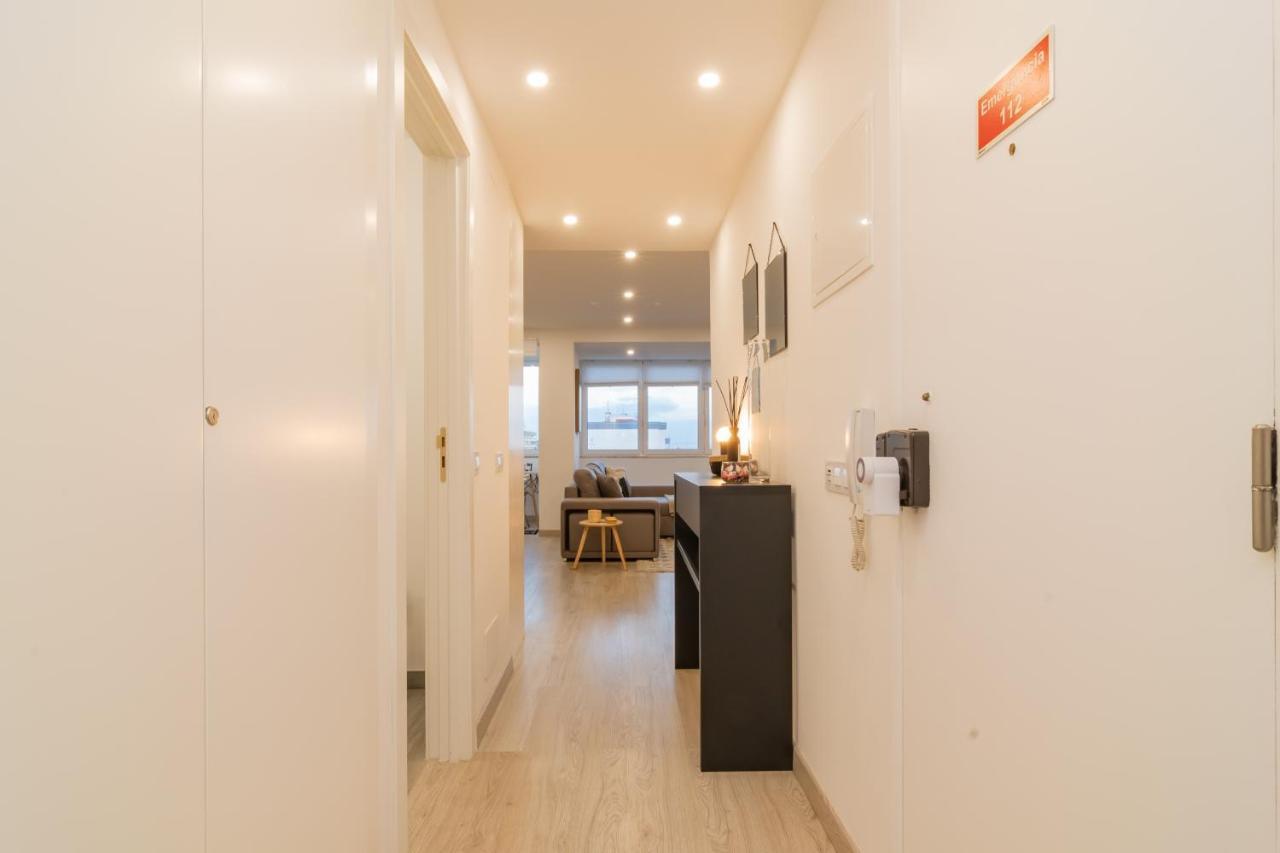 Stylish Apartment W/ River View By Lovelystay Оэйраш Экстерьер фото